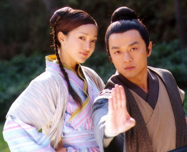 
Quách Tĩnh - Hoàng Dung, một trong những cặp đôi được yêu thích nhất dòng tác phẩm truyện kiếm hiệp Kim Dung.
