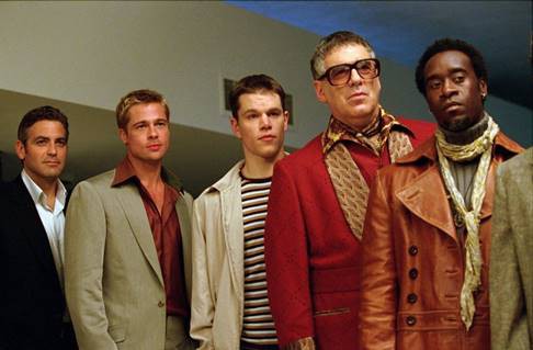 Ocean’s Eleven (2001) với sự tham gia của George Clooney, Brad Pitt, Matt Damon, Don Cheadle, Elliott Gould, …