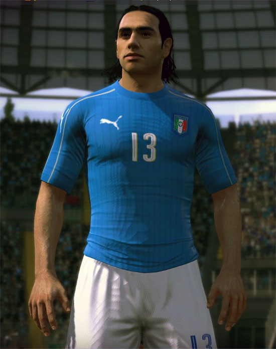 
Hậu vệ người Ý đẹp trai quá mức quy định.
