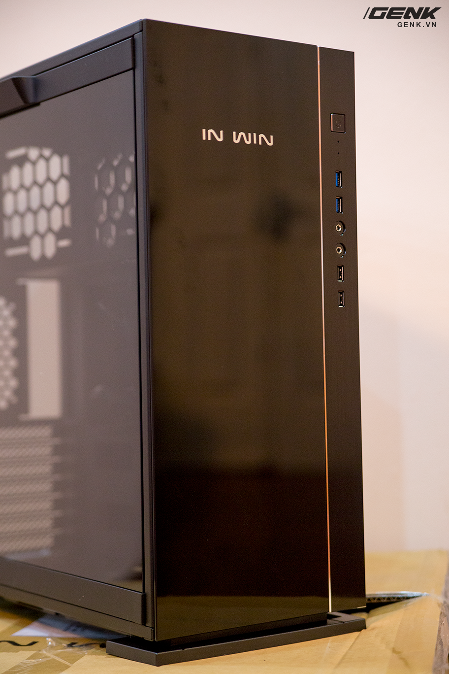 Đánh giá case máy tính In Win 305: Thêm 1 mặt kính cường lực, cứng cáp ...