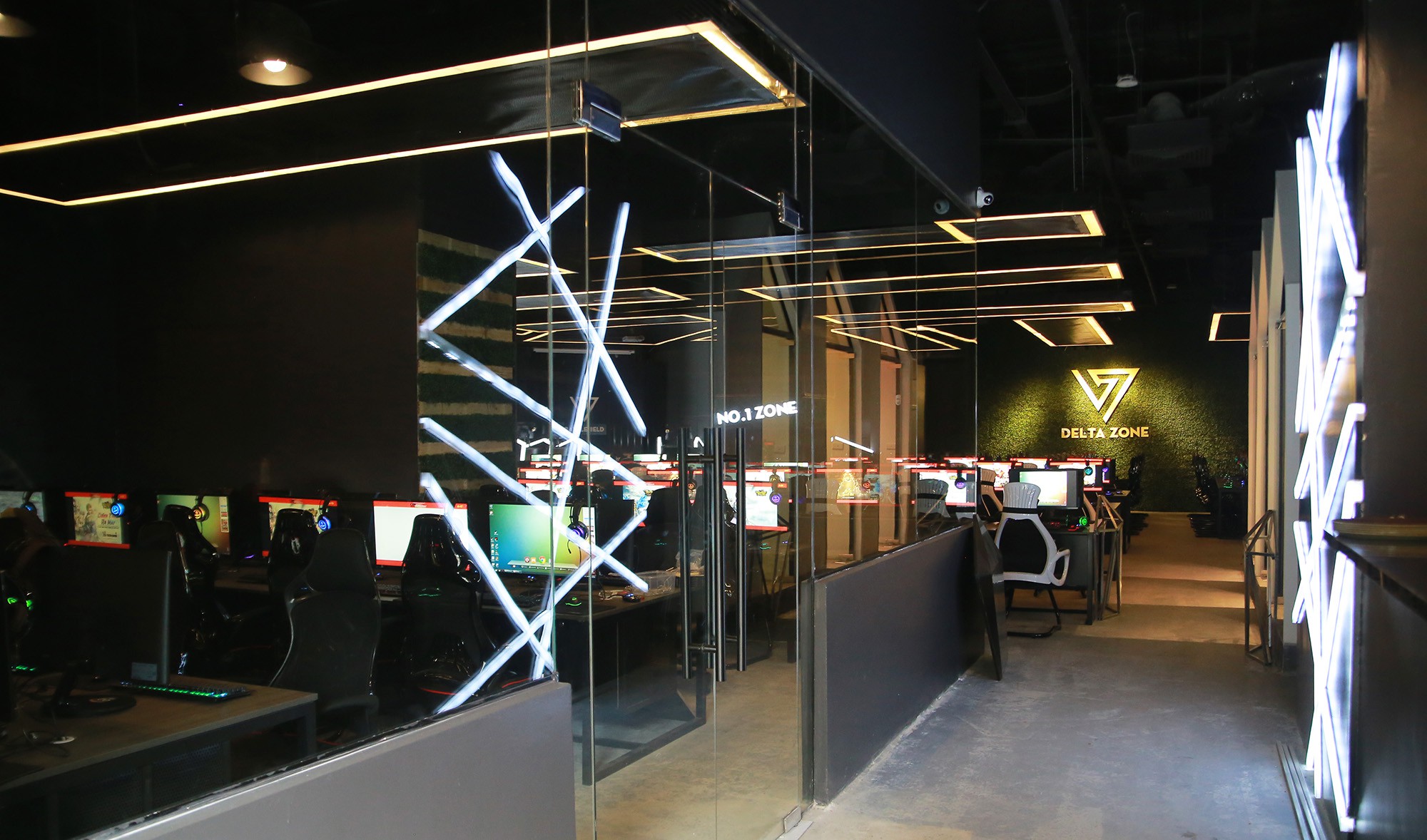 Dạo quanh LEVEL Gaming E Sports Center Cyber game đẳng cấp khu vực