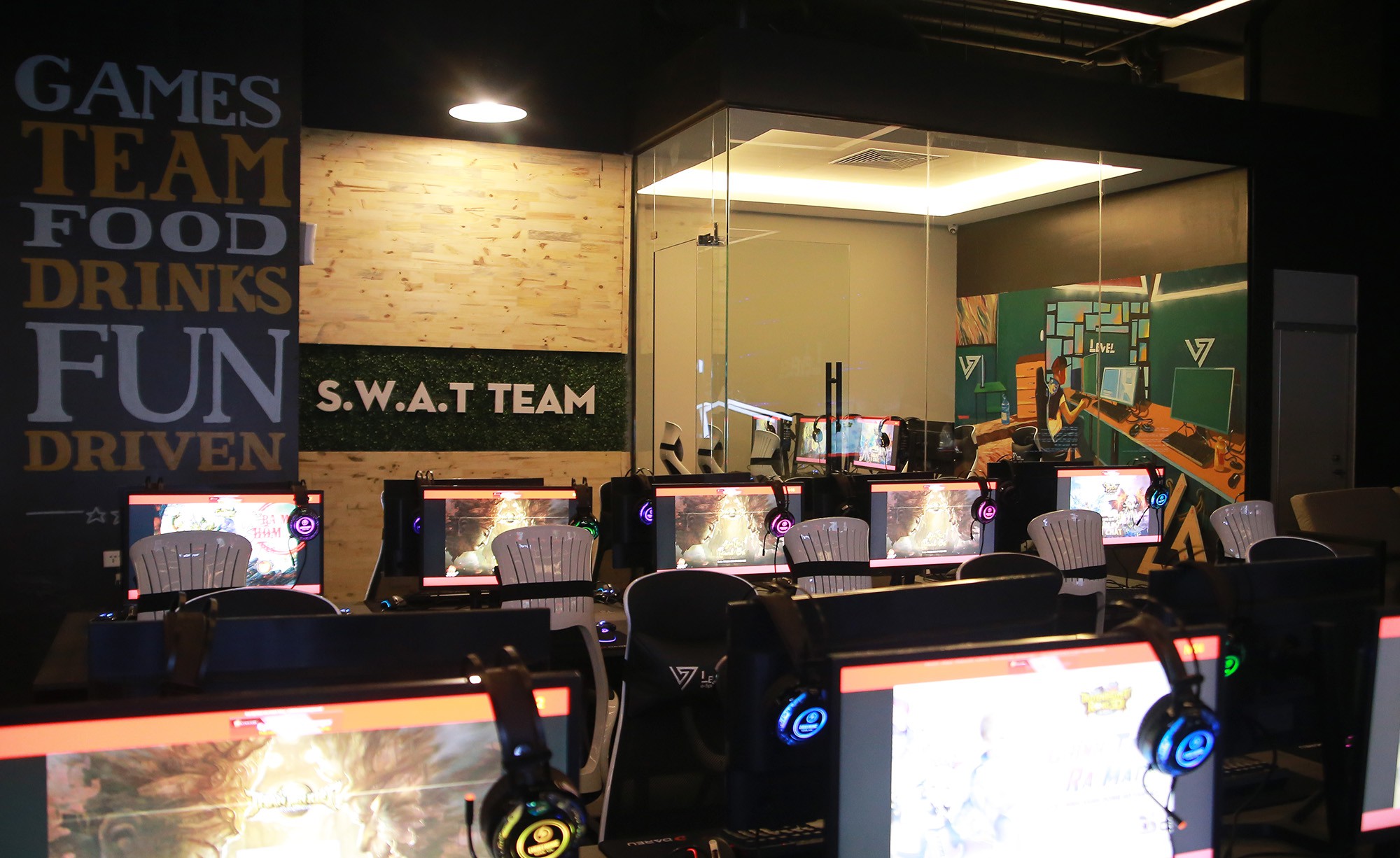 Dạo quanh LEVEL Gaming E Sports Center Cyber game đẳng cấp khu vực