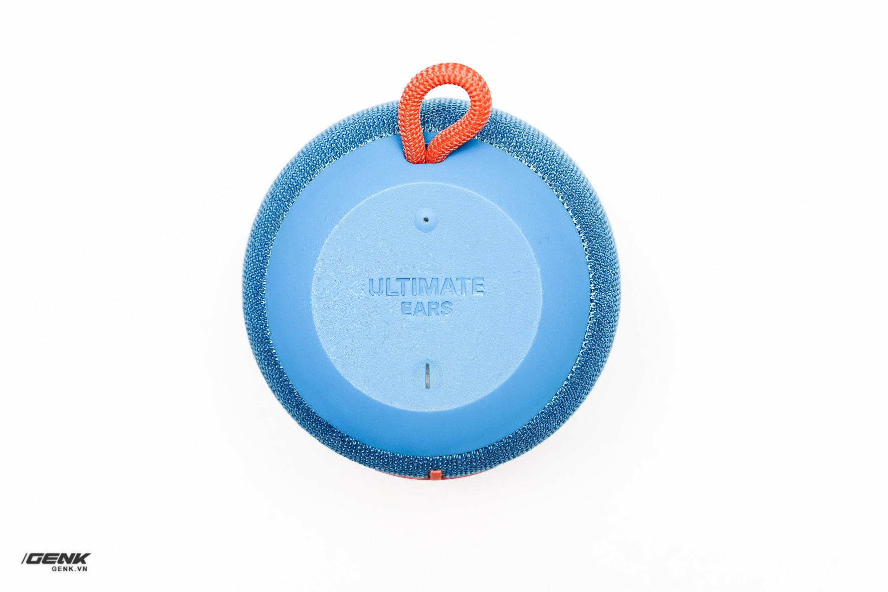 Trên tay loa Ultimate Ears Wonderboom: siêu chống nước, âm sáng sủa - Ảnh 6.