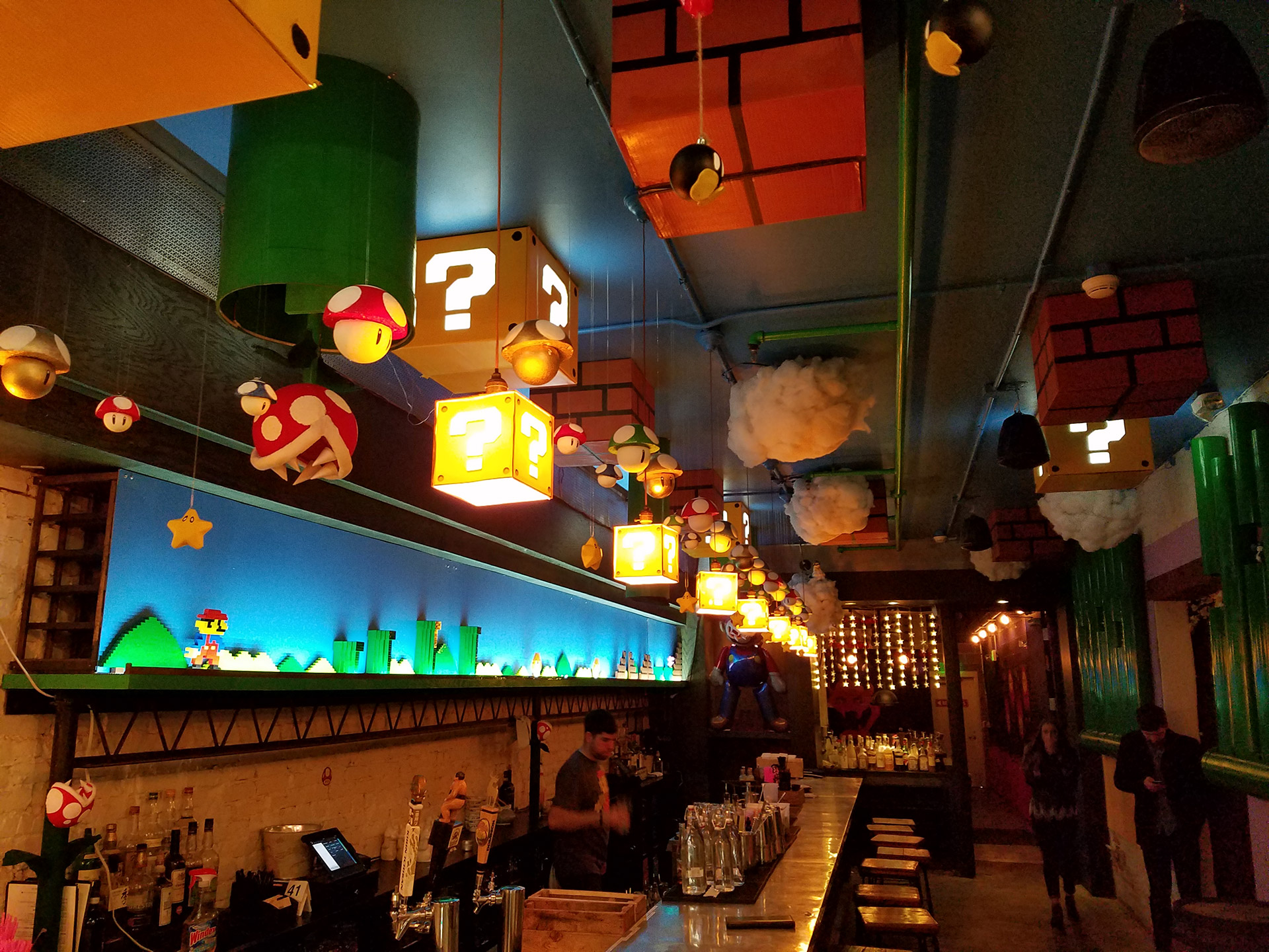 Mê mẩn với quán bar phong cách Mario, chỉ cần bước vào là sẽ quên luôn đường về