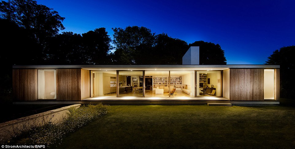  Ngôi nhà mang lối thiết kế hiện đại, tiện dụng của thế kỷ 21 nổi bật giữa vùng quê Dorset yên bình 