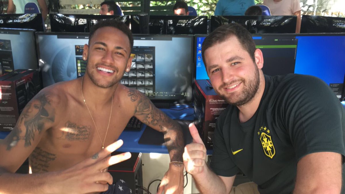 Bắn Cs:Go Quá Nhiều, Neymar Hóa Thân Thành Sniper Trên Sân Bóng Ngay Rạng  Sáng Nay