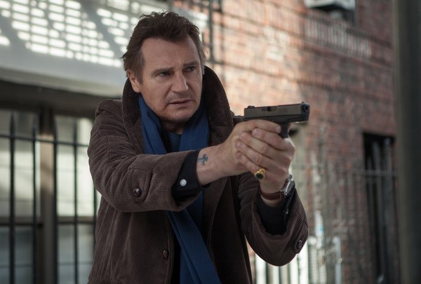 
Vài năm trở lại đây, Liam Neeson hay đảm nhận các vai thám tử hoặc điệp viên già nua, có nhiều uẩn khúc trong quá khứ. Do đó, ông rất phù hợp với hình tượng Philip Marlowe mà biên kịch William Monahan đang hướng tới.
