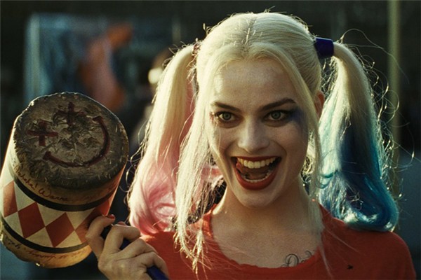 
Tạo hình của Harley Quinn do nữ diễn viên Margot Robbie thể hiện trong Suicide Squad.
