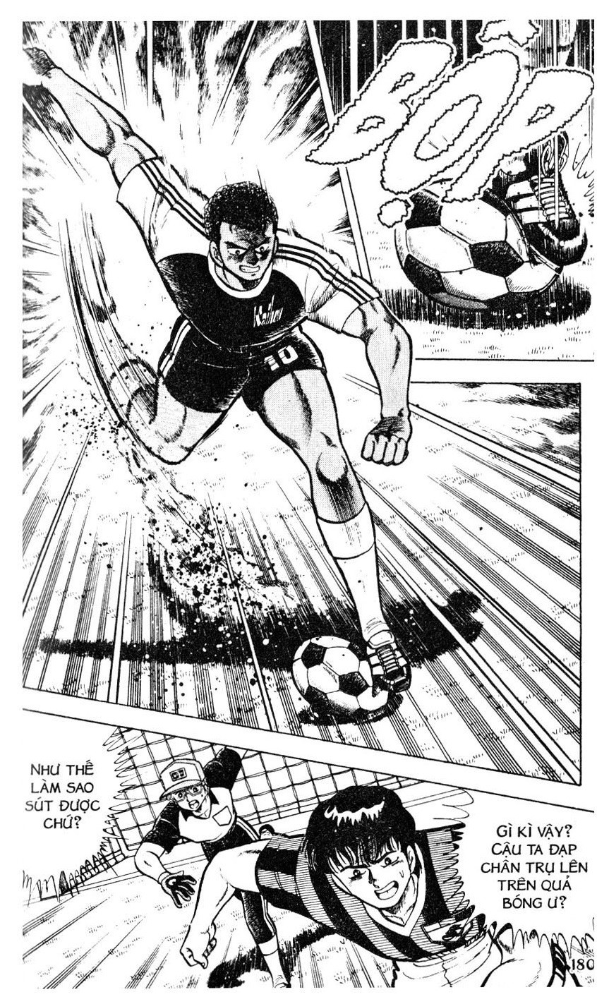  Toàn đội Suya bất ngờ về cú sút của Siri. 