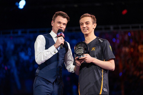 LMHT: ESPN xếp hạng những tuyển thủ đường giữa đáng chú ý nhất tại CKTG 2018 - Ảnh 6. LMHT: ESPN xếp hạng những tuyển thủ đường giữa đáng chú ý nhất tại CKTG 2018 - Ảnh 6.