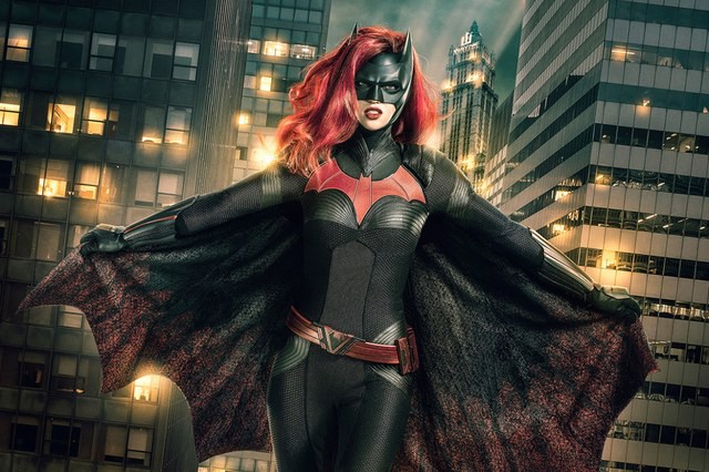 Hé lộ tạo hình của Batwoman - siêu anh hùng đồng tính đầu tiên trên màn ảnh - Ảnh 3.