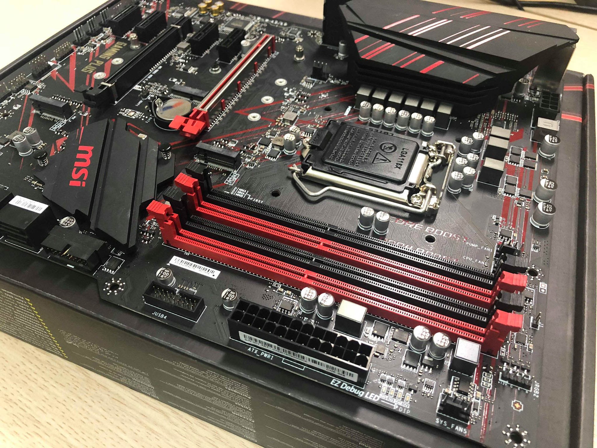 Плата msi mpg. MSI z390 Gaming Plus. Материнская плата MSI z390. Материнская плата MSI z490 Plus. B550 Gaming Plus.