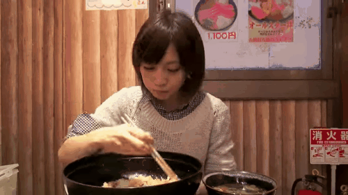 Cô gái nhỏ nhắn nổi tiếng nhất Nhật Bản với khả năng ăn mãi không biết no là gì - Ảnh 8.