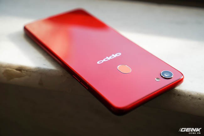 Oppo F7 chính thức ra mắt tại Việt Nam: màn hình tai thỏ, camera selfie AI 25 MP, mặt lưng phủ gương, giá lên kệ 7,99 triệu đồng - Ảnh 5.