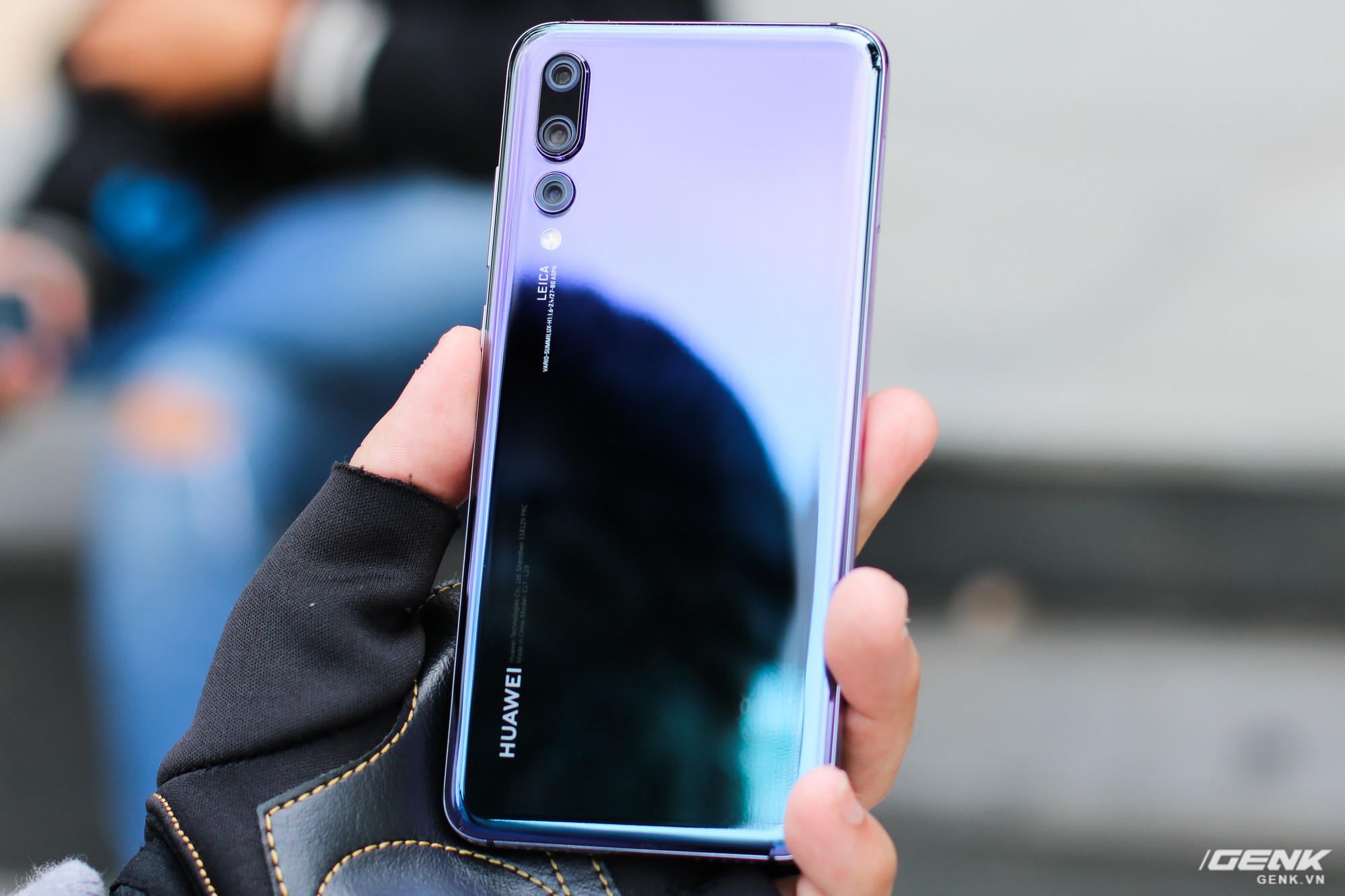 Trên tay Huawei P20 Pro tại VN: Flagship ấn tượng nhất của Huawei từ trước  đến nay