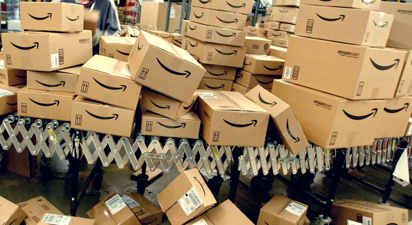 CEO của Amazon, ông Jeff Bezos: 
