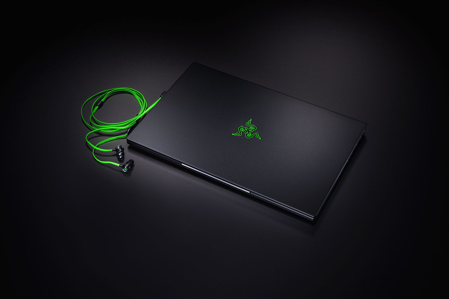 Laptop gaming Razer Blade 2018 hoàn toàn lột xác - quá đẹp, quá chất