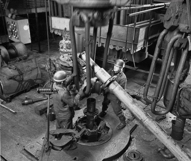  Dàn khoan đi vào lịch sử khi đã tiến sâu đến 12000m dưới lòng đất 