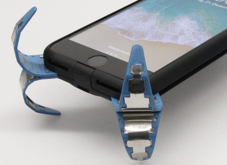 Iphone 6s rơi từ máy bay xuống đất vẫn sống | Viết bởi Lê ♻️Văn