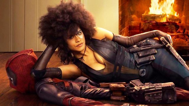 Cô nàng may mắn Domino của Deadpool 2 trở thành người tình của Joker - Ảnh 1.