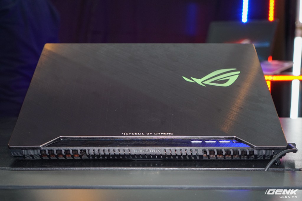 Ảnh thực tế bộ đôi laptop chiến game ASUS ROG mới nhất: viền màn hình ...
