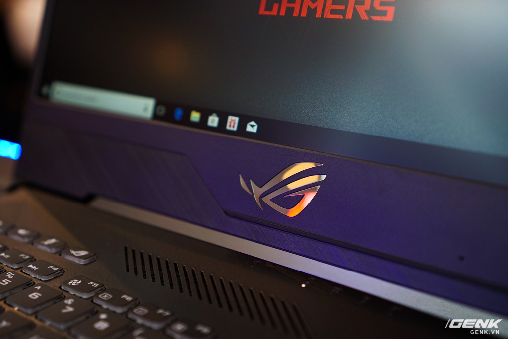 Ảnh thực tế bộ đôi laptop chiến game ASUS ROG mới nhất: viền màn hình ...