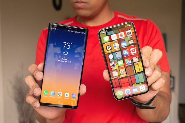 Thử thách thả rơi Galaxy Note9 và iPhone X: Cả hai đều dùng kính nhưng bên nào bền hơn? - Ảnh 1.