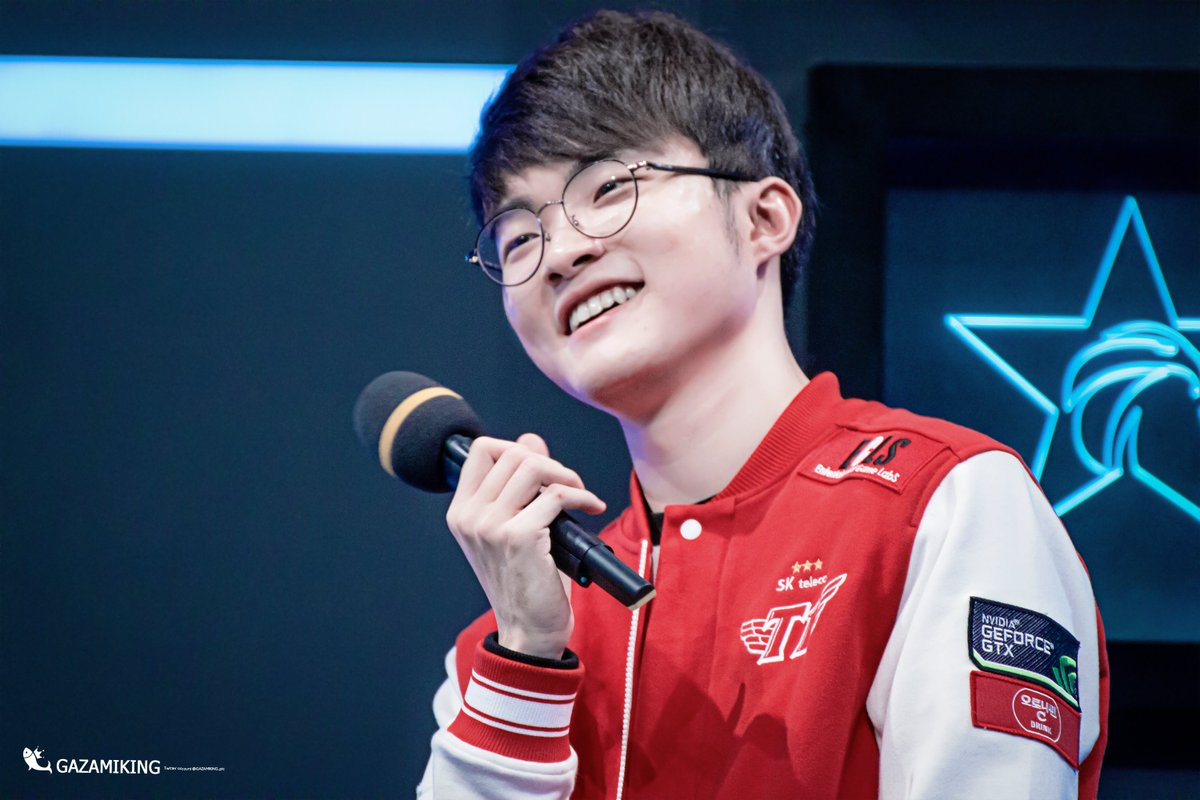 Ли сан хек. Ли «Faker» Сан хек. Фейкер Райз. Faker корейский спортсмен. Ли Сан хёк корейский спортсмен.