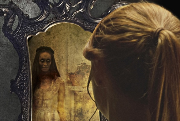 Có một linh hồn vẫn đang theo dõi bạn ở bên kia mặt gương