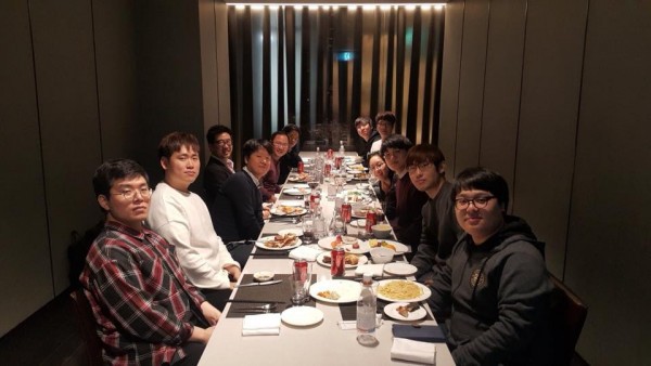 
Đội tuyển đương kim vô địch LMHT – Samsung ăn tối cùng ông chủ KSV Kevin Chou
