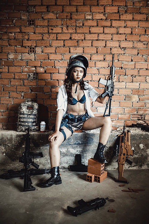 Nóng mắt với bộ ảnh cosplay PUBG như chưa bao giờ được hở của nữ sinh viên gợi cảm - Ảnh 9.