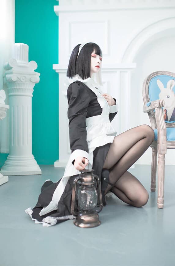 Bộ ảnh tuyệt đẹp về cô gái tóc đen - trắng trong trang phục nàng hầu - Ảnh 9.