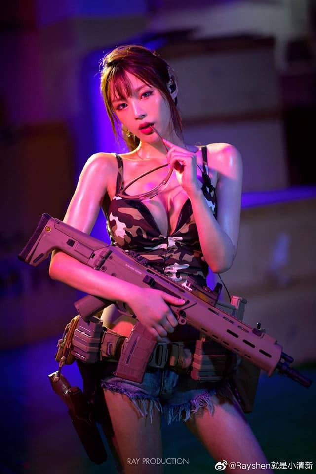 Vẻ sexy khó cưỡng bên cây súng của nữ cosplayer khiến 500 anh em không thể rời mắt - Ảnh 7.