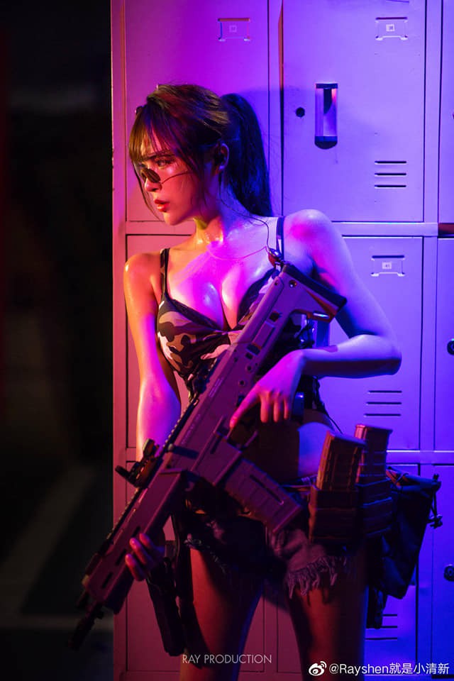 Vẻ sexy khó cưỡng bên cây súng của nữ cosplayer khiến 500 anh em không thể rời mắt - Ảnh 2.