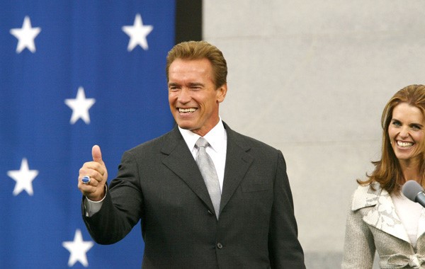 Arnold Schwarzenegger: Ông hoàng phim hành động và hành trình 35 năm làm Kẻ Hủy Diệt - Ảnh 4.