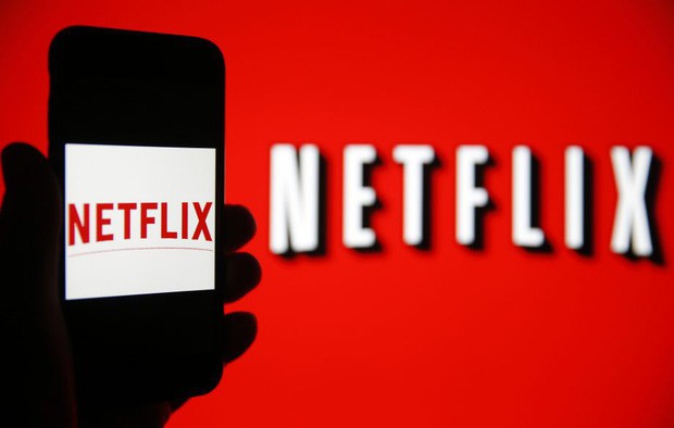 Netflix thử nghiệm tính năng lướt phim thần tốc cho kẻ lười, hàng loạt ý kiến phẫn nộ đòi tẩy chay - Ảnh 1.
