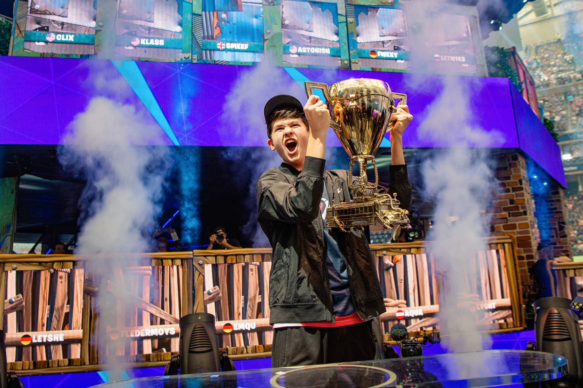Top 10 game thủ kiếm tiền giỏi nhất từ giải đấu trong năm 2019 - LMHT vắng bóng hoàn toàn - Ảnh 3.