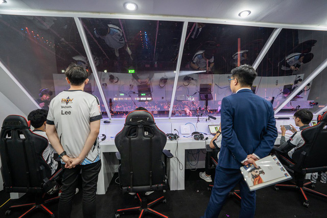 Liên Quân Mobile: AHQ Esports lập Hat-trick hoãn trận, trở thành thế lực chi phối giải đấu - Ảnh 4.