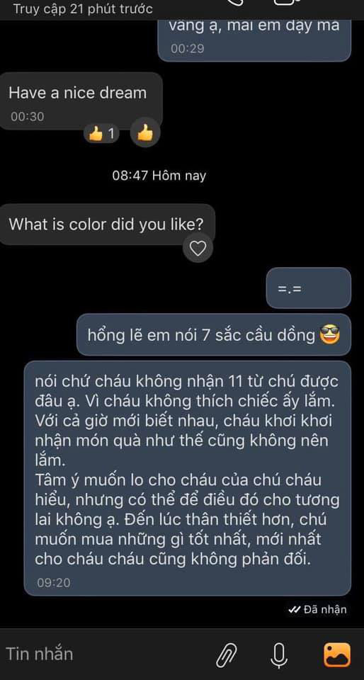 Sống ảo khoe được ông chú Việt Kiều tặng iPhone trên Tinder, cô nàng bị cộng đồng mạng bóc phốt từ một chi tiết nhỏ nhưng chí mạng - Ảnh 1.