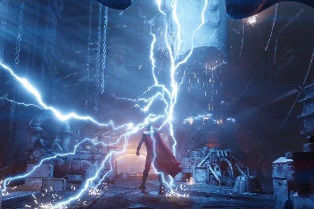 Siêu thần khí mới của Thor- rìu Stormbreaker chứa đựng sức mạnh phá hủy cả một hành tinh - Ảnh 3.
