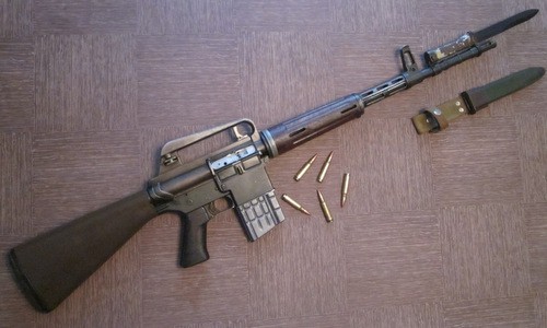 Phận long đong của khẩu súng tốt nhất thế giới AR-10, đối trọng đáng gờm với AK Liên Xô cũ - Ảnh 2.