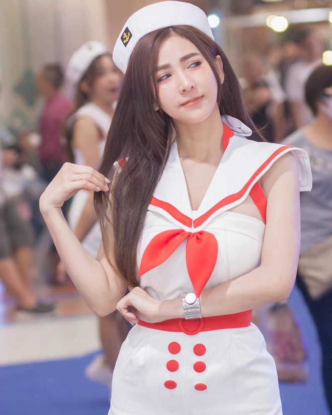 Xuất hiện hot girl bán ma-nơ-canh ăn mặc sexy khiến dân mạng ngỡ ngàng - Ảnh 14. Xuất hiện hot girl bán ma-nơ-canh ăn mặc sexy khiến dân mạng ngỡ ngàng - Ảnh 14.