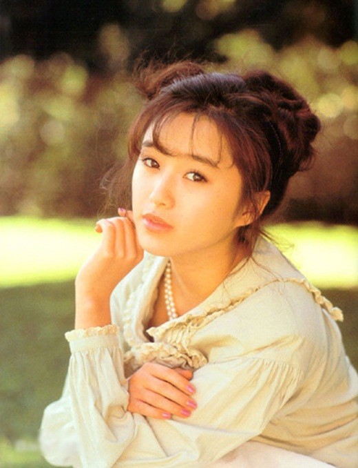Ngọc nữ hàng đầu Nhật Bản: Hết thời phải đóng phim 18+, lên mạng xin tiền người hâm mộ - Ảnh 1.