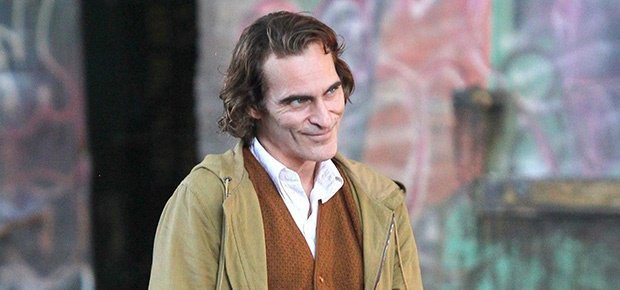Joaquin Phoenix: Gã Joker điên loạn, khác biệt trên màn ảnh rộng lẫn cuộc sống đời thực! - Ảnh 3.