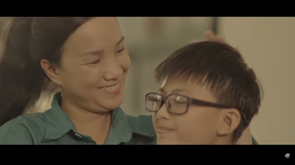 LMHT: EVOS ra mắt phim ngắn về cuộc đời game thủ, fan Việt rưng rưng nước mắt - Ảnh 4.