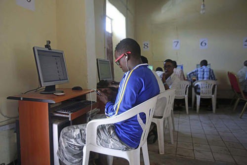 Trải nghiệm quán net ở châu Phi: Mở web mất 5 phút, có nơi thu phí cắt cổ lên tới 400.000 đồng / giờ - Ảnh 7.
