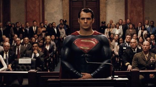 DC Comics thua kiện bản quyền Superman cho... hãng bánh xốp Indonesia - Ảnh 1.