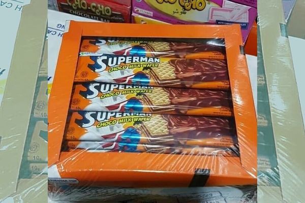 DC Comics thua kiện bản quyền Superman cho... hãng bánh xốp Indonesia - Ảnh 2.
