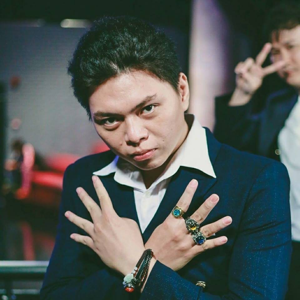 LMHT: Bình luận viên VETV khiến cộng đồng quốc tế phát sốt vì những giọt nước mắt đầy cảm xúc sau chiến thắng của PVB - Ảnh 3. LMHT: Bình luận viên VETV khiến cộng đồng quốc tế phát sốt vì những giọt nước mắt đầy cảm xúc sau chiến thắng của PVB - Ảnh 3.