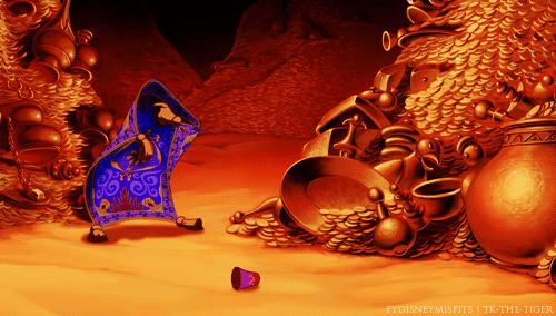 Bất ngờ chưa, Thảm Thần của Aladdin lại giống Áo Choàng của Dr. Strange đến kì lạ - Ảnh 2.